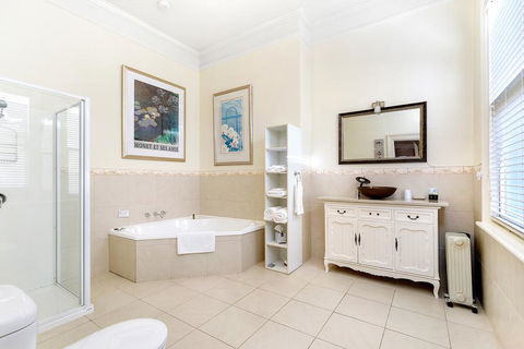 The Madsen Boutique Hotel - Sydney Tourism 3