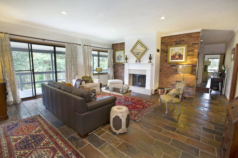 THE MAPLES - Sydney Tourism 1