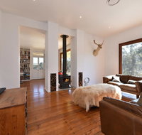 The Parson's Vineyard Retreat - get amongst the vineyards in a historic home - Sydney Tourism