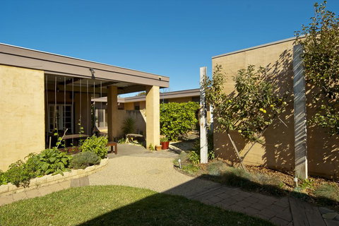 The Terrace Grove - Sydney Tourism 0