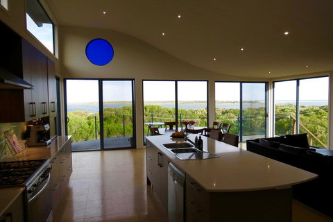 The Wave Oasis SC B&B - Sydney Tourism 2