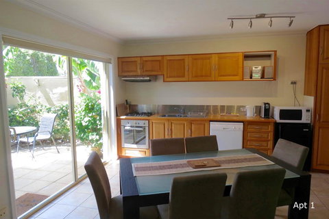 The Wave Oasis SC B&B - Sydney Tourism 1