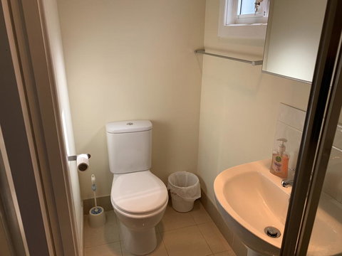 Thornleigh Garden View, Comfortable & Tranquil - Sydney Tourism 3