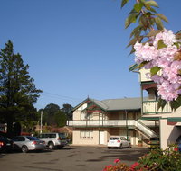 Three Explorers Motel - Sydney Tourism