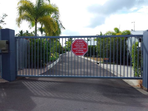 Tin Can Bay Marina Villas - Sydney Tourism 3