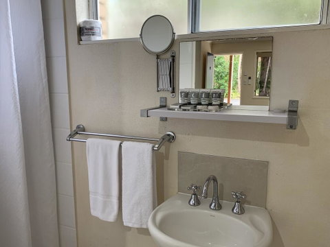 Tin Can Bay Motel - Sydney Tourism 2