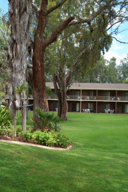 Tocumwal Golf Resort - Sydney Tourism 3