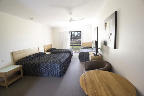 Tocumwal Golf Resort - Sydney Tourism 2