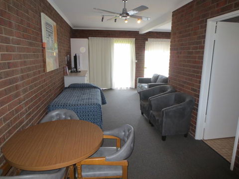 Tocumwal Golf Resort - Sydney Tourism 1
