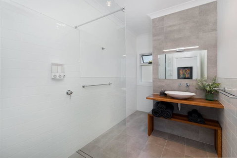 Toms Cottage - Wilgowrah -A Country Escape - Sydney Tourism 3