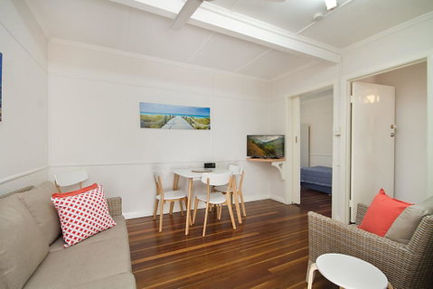 Tondio Terrace Flat 5 - Pet Friendly, Ground Floor Budget Style Accommodation - Sydney Tourism 1