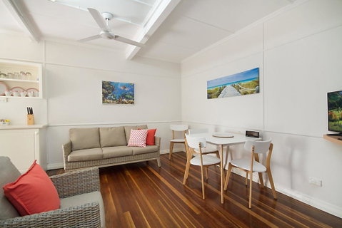 Tondio Terrace Flat 5 - Pet Friendly, Ground Floor Budget Style Accommodation - Sydney Tourism 0