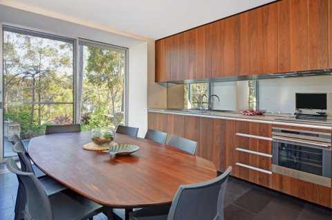 Treehouse Jervis Bay - Sydney Tourism 2