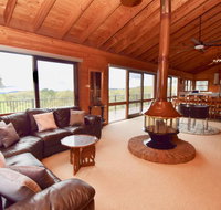 Treetops Retreat Katoomba - Sydney Tourism