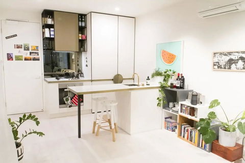 Trendy 1 Bedroom Apartment In The Heart Of Collingwood - Sydney Tourism 1