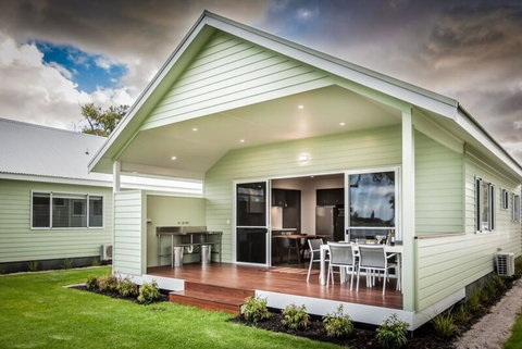 Turner Caravan Park - Sydney Tourism 1