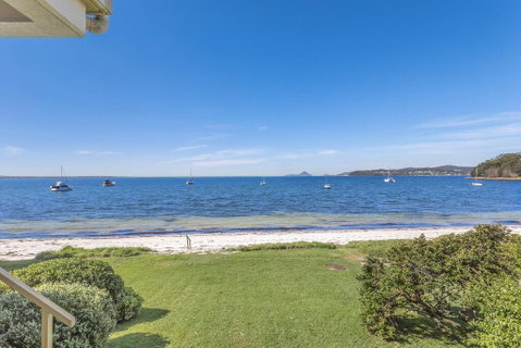 Tuscan Waterfront, Unit 1/213 Soldiers Point Road - Sydney Tourism 1