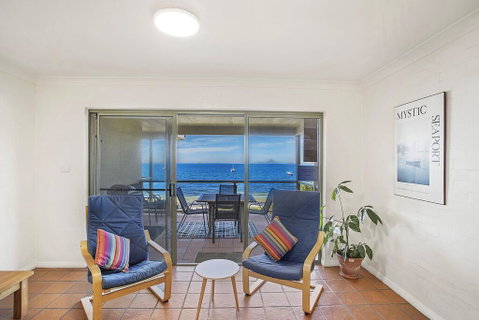 Tuscan Waterfront, Unit 1/213 Soldiers Point Road - Sydney Tourism 2