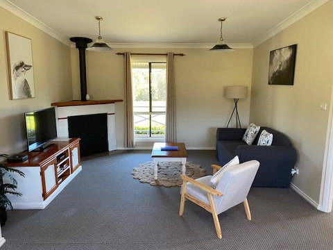 Twin Trees Country Cottages - Sydney Tourism 3