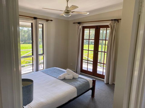 Twin Trees Country Cottages - Sydney Tourism 1