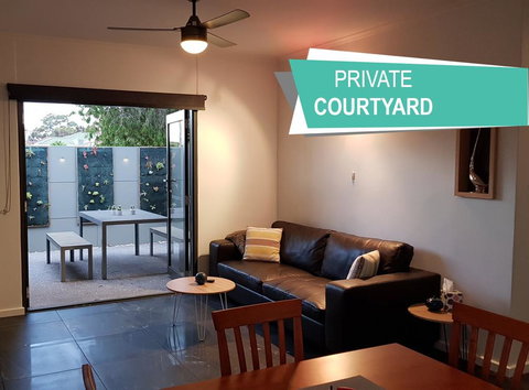 Two Bedroom Garden Apartment - Sydney Tourism 0
