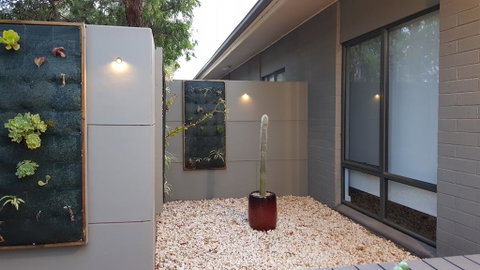 Two Bedroom Garden Apartment - Sydney Tourism 3