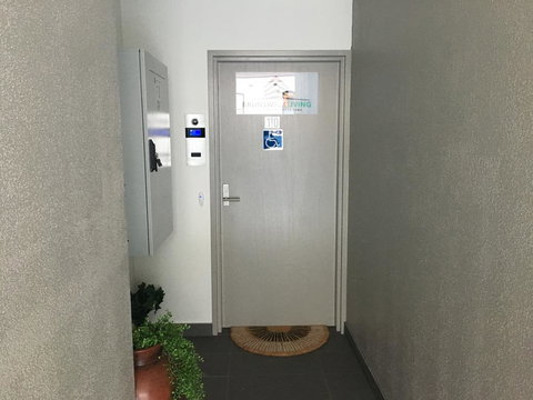 U201 Brunswick Living Brand New Deluxe Balcony Upper Floor Apartment Close To Airport And CBD - Sydney Tourism 1