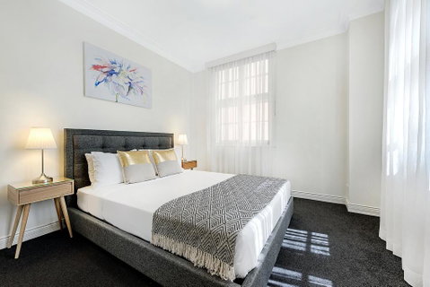 ULTIQA Rothbury Hotel - Sydney Tourism 0