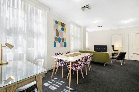 ULTIQA Rothbury Hotel - Sydney Tourism 2
