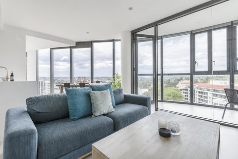 Unbridled City & River Views - Sydney Tourism 1