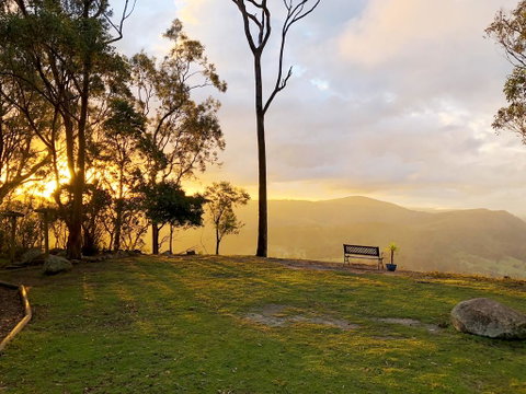 Valley View Luxury Retreat - Sydney Tourism 1