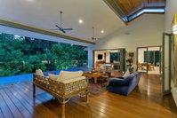 Veldree Palm Cove Rainforest ViewsPrivacyClose to the Beach and Restaurants