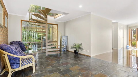 VIEWS AT MCCRAE..... - Sydney Tourism 3