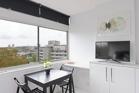 Views To Die For// Studio Rushcutters Bay // Free Parking - Sydney Tourism 3