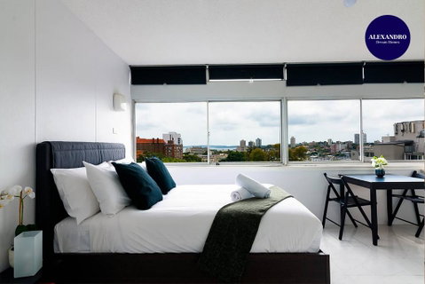 Views To Die For// Studio Rushcutters Bay // Free Parking - Sydney Tourism 0