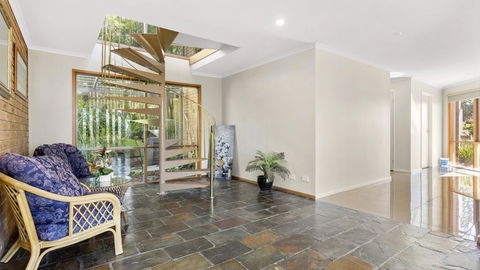 VIEWS AT MCCRAE..... - Sydney Tourism 3