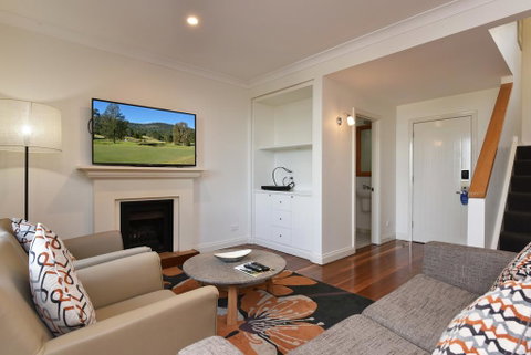 Villa 2br Grange Resort Condo Located Within Cypress Lakes Resort (nothing Is More Central) - Sydney Tourism 2