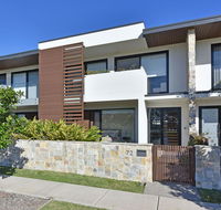 Villa Catania Waterside at Trinity Point - Sydney Tourism