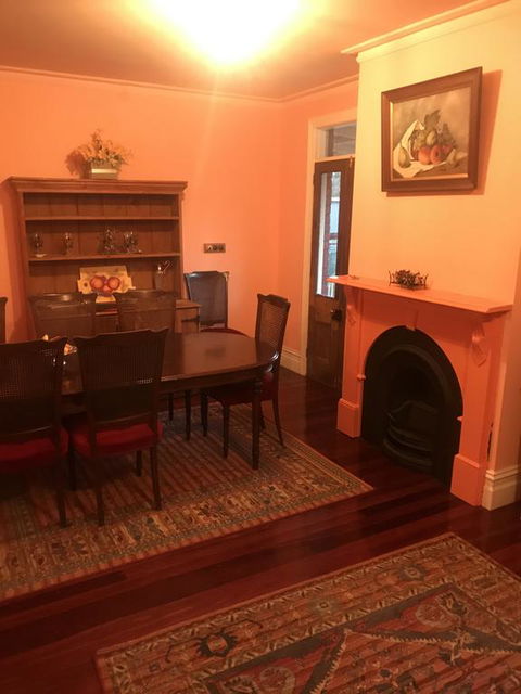 Villa Paradiso - Sydney Tourism 1