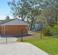 Wanda Magic' 19 Randall Drive - beautiful water front house - Sydney Tourism