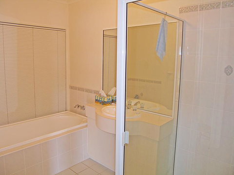 Water View House @ Orient Point - Sydney Tourism 3