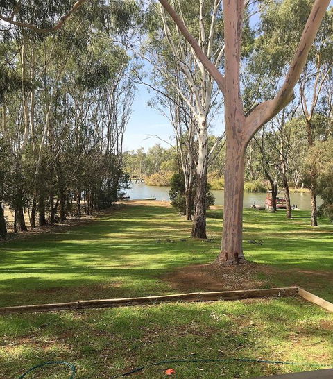 Water's Edge Bundalong - Sydney Tourism 3