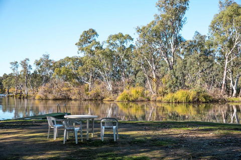 Water's Edge Bundalong - Sydney Tourism 2
