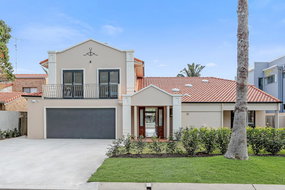 Book Burleigh Heads Accommodation Sydney Tourism Sydney Tourism