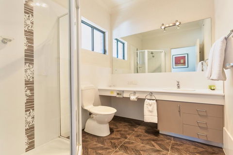 Blazing Stump Motel & Suites - Sydney Tourism 14