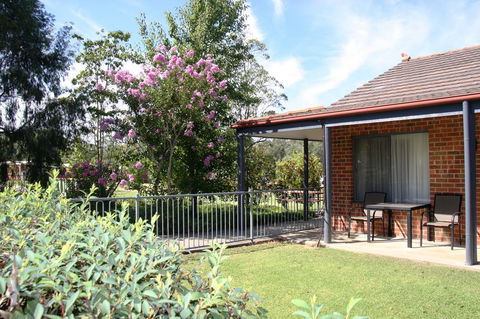 Blazing Stump Motel & Suites - Sydney Tourism 28