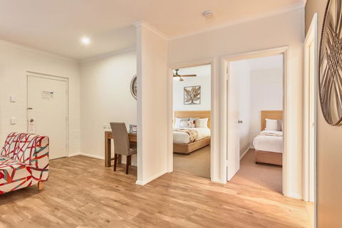 Blazing Stump Motel & Suites - Sydney Tourism 4