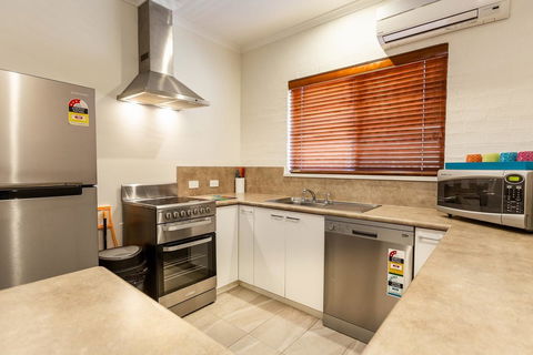 Blazing Stump Motel & Suites - Sydney Tourism 2