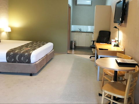 Blazing Stump Motel & Suites - Sydney Tourism 41