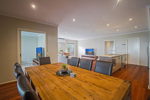 Nautical Rise Torquay - Sydney Tourism 9